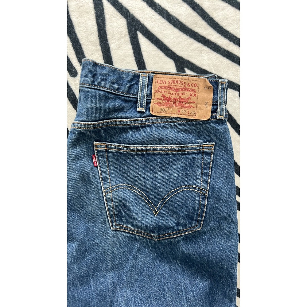 Vintage Levi's 501 Men's Jeans W42 L30 Button Fly Straight Leg Blue Denim